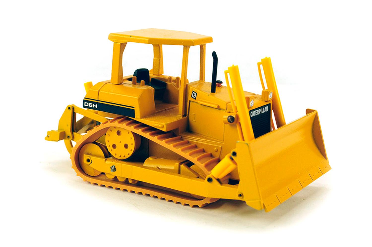 Caterpillar D6H Bulldozer - w/ROPS & 3-Part Ripper