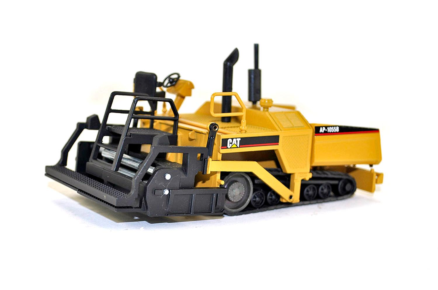 Caterpillar AP-1055B Asphalt Paver