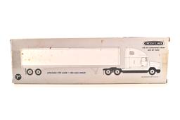 Freightliner FLD Tractor w/Beam Load "Texaco" - 1:54