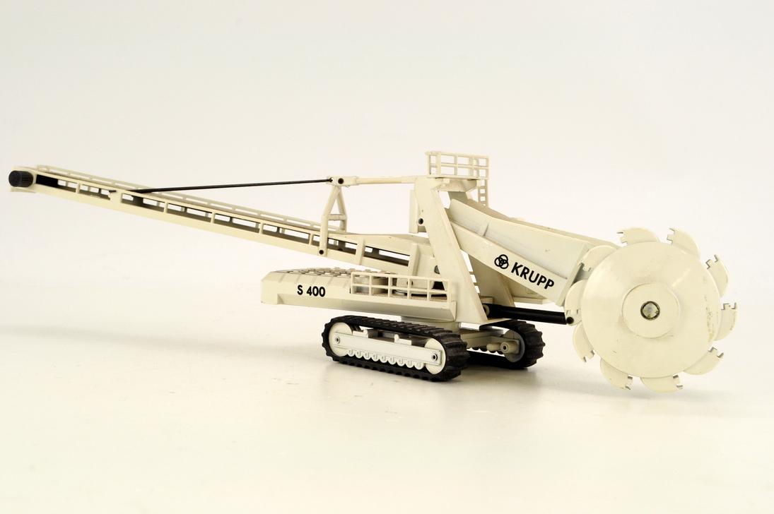 Krupp S400 Tracked Bucket Excavator - White - 1:100