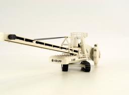 Krupp S400 Tracked Bucket Excavator - White - 1:100