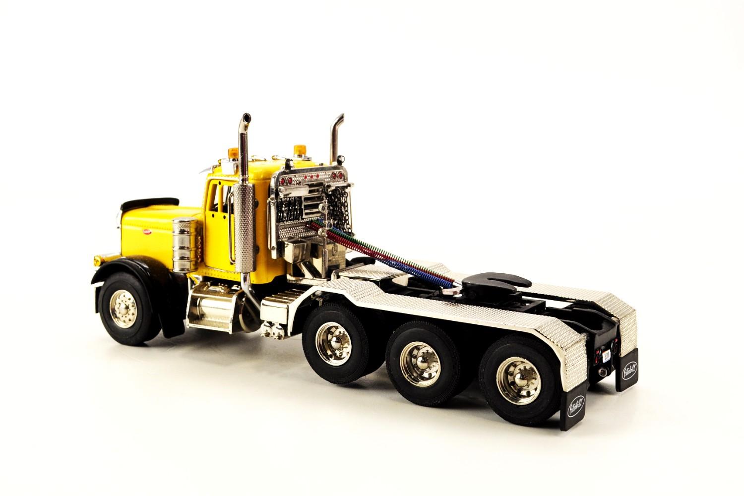 Peterbilt 379 Tractor w/Lowboy - Yellow/Black