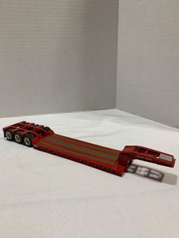 Trail King 3 Axle Low Loader- Red - 1:48