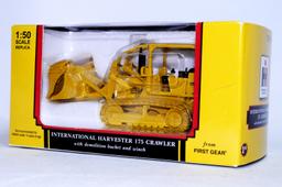 International 175 Crawler & Ripper w/Demolition Bucket