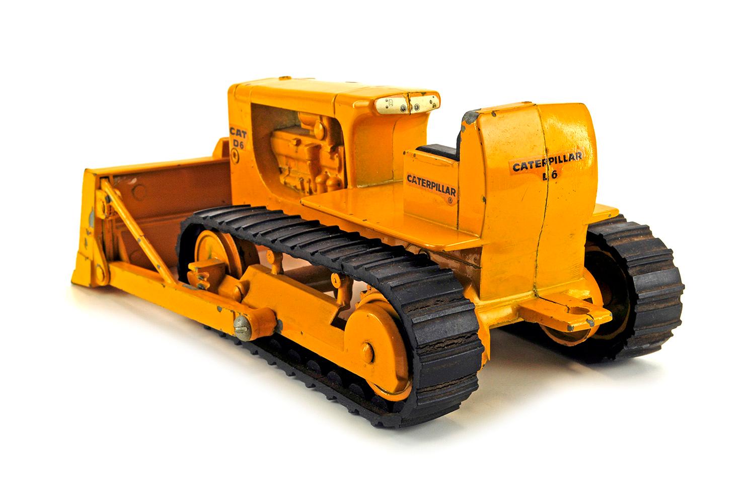 Caterpillar D6 Dozer - 1:24