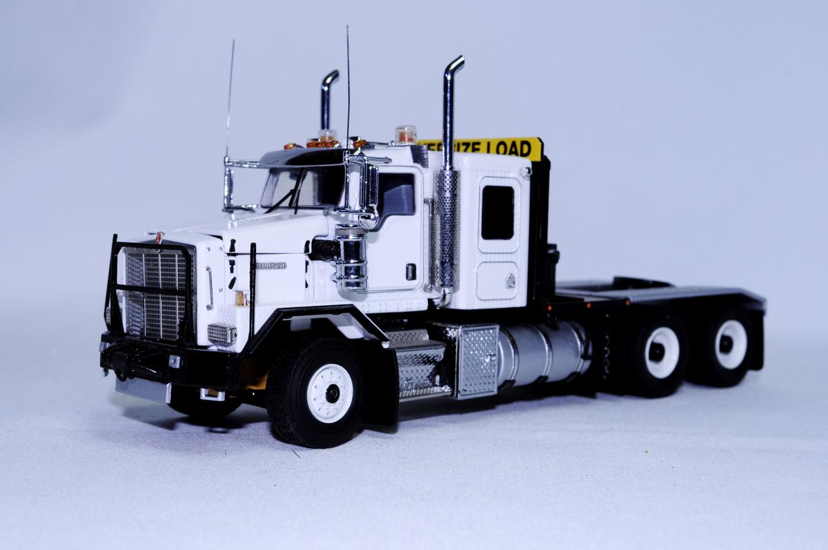 Kenworth C500B Heavy Tractor
