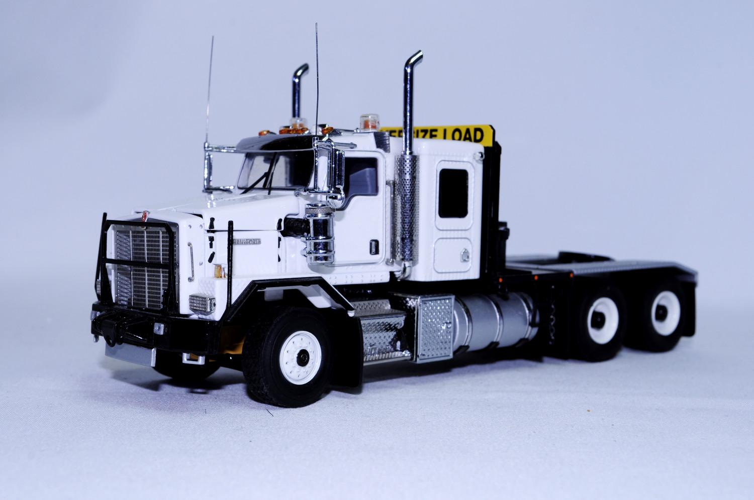 Kenworth C500B Heavy Tractor