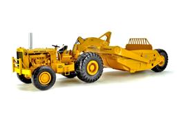 Caterpillar DW20 Tractor w/Scraper - ACMOC - 1:25