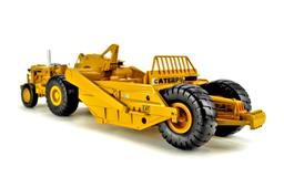 Caterpillar DW20 Tractor w/Scraper - ACMOC - 1:25