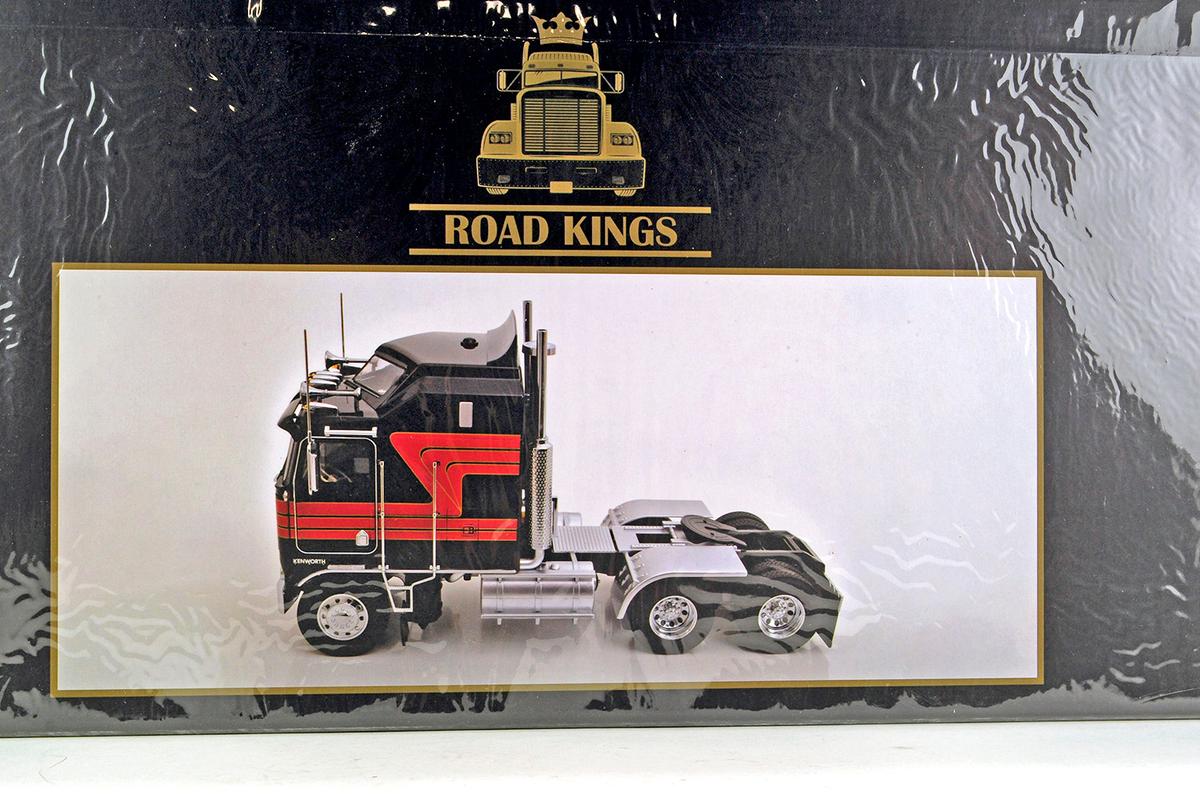 Kenworth K100 Aerodyne Tractor - Black/Red - 1:18