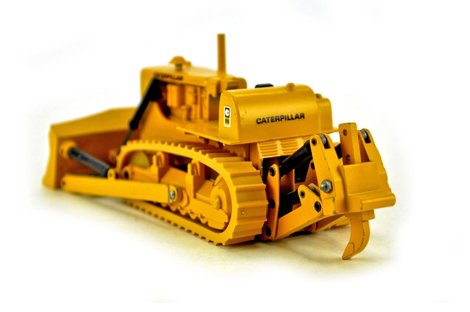 Caterpillar D9G Bulldozer w/Ripper