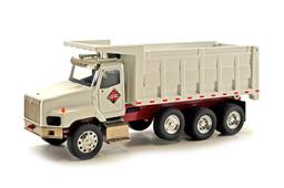 International 5600i Dump Truck - White