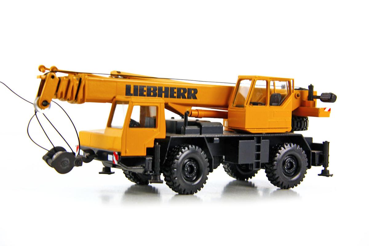 Liebherr LTM1025 2-Axle Mobile Crane