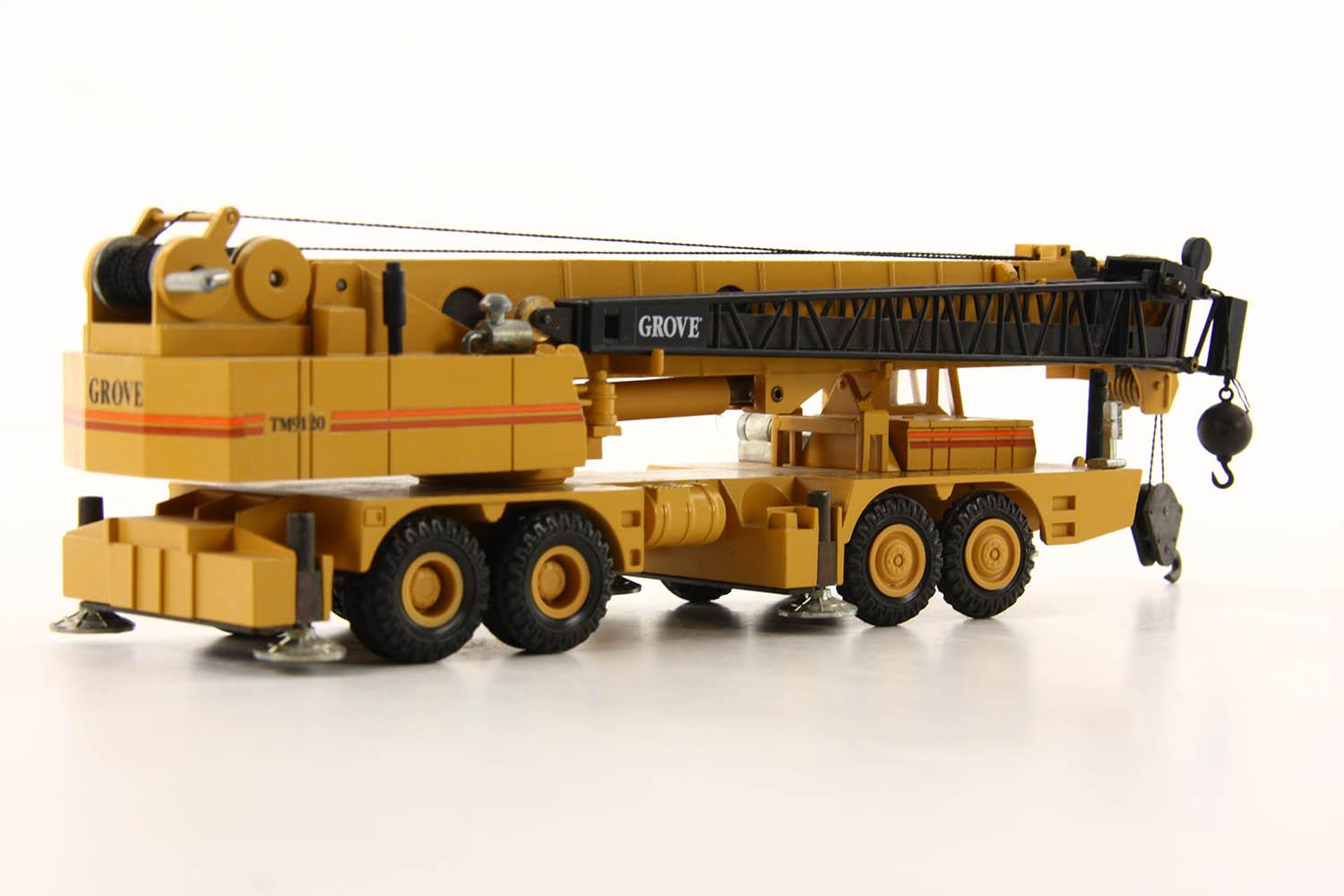 Grove TM9120 4-Axle Mobile Crane