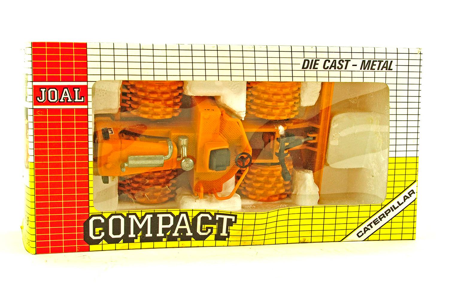 Caterpillar 825B Compactor