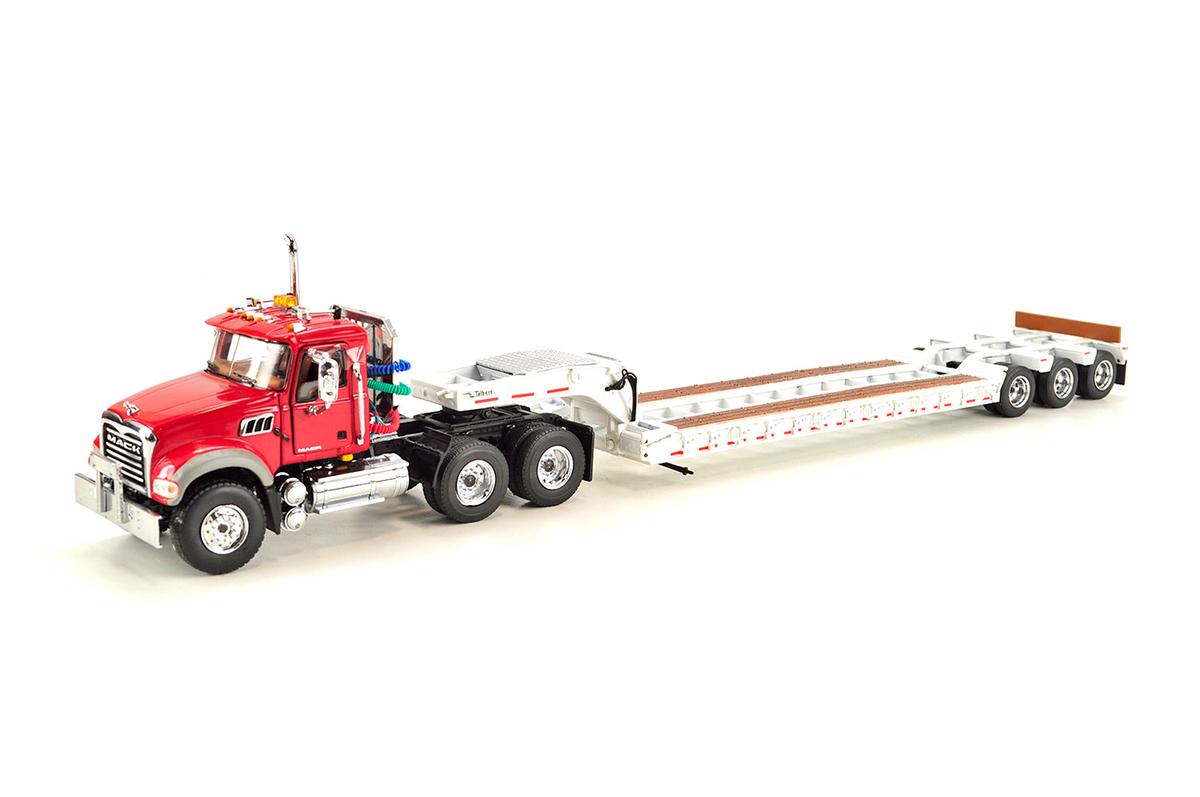 Mack Granite w/Tri-Axle Lowboy Trailer - 1:64