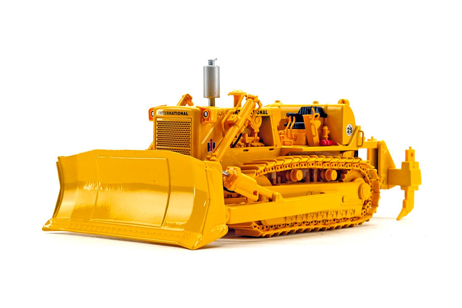 International TD-25 Dozer w/Ripper