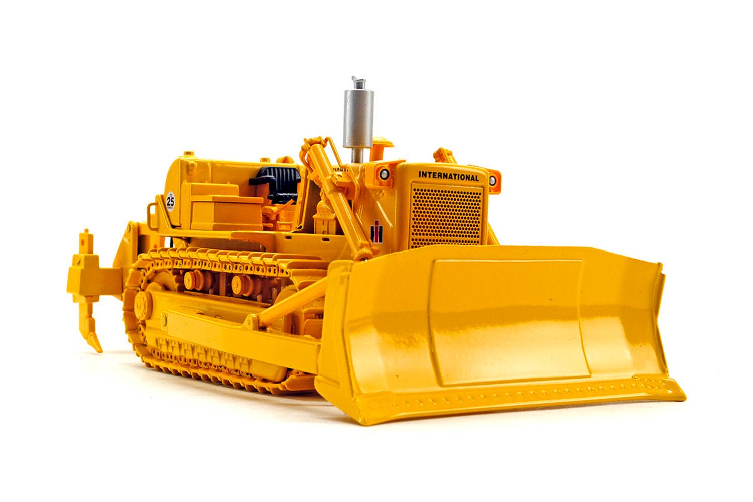 International TD-25 Dozer w/Ripper