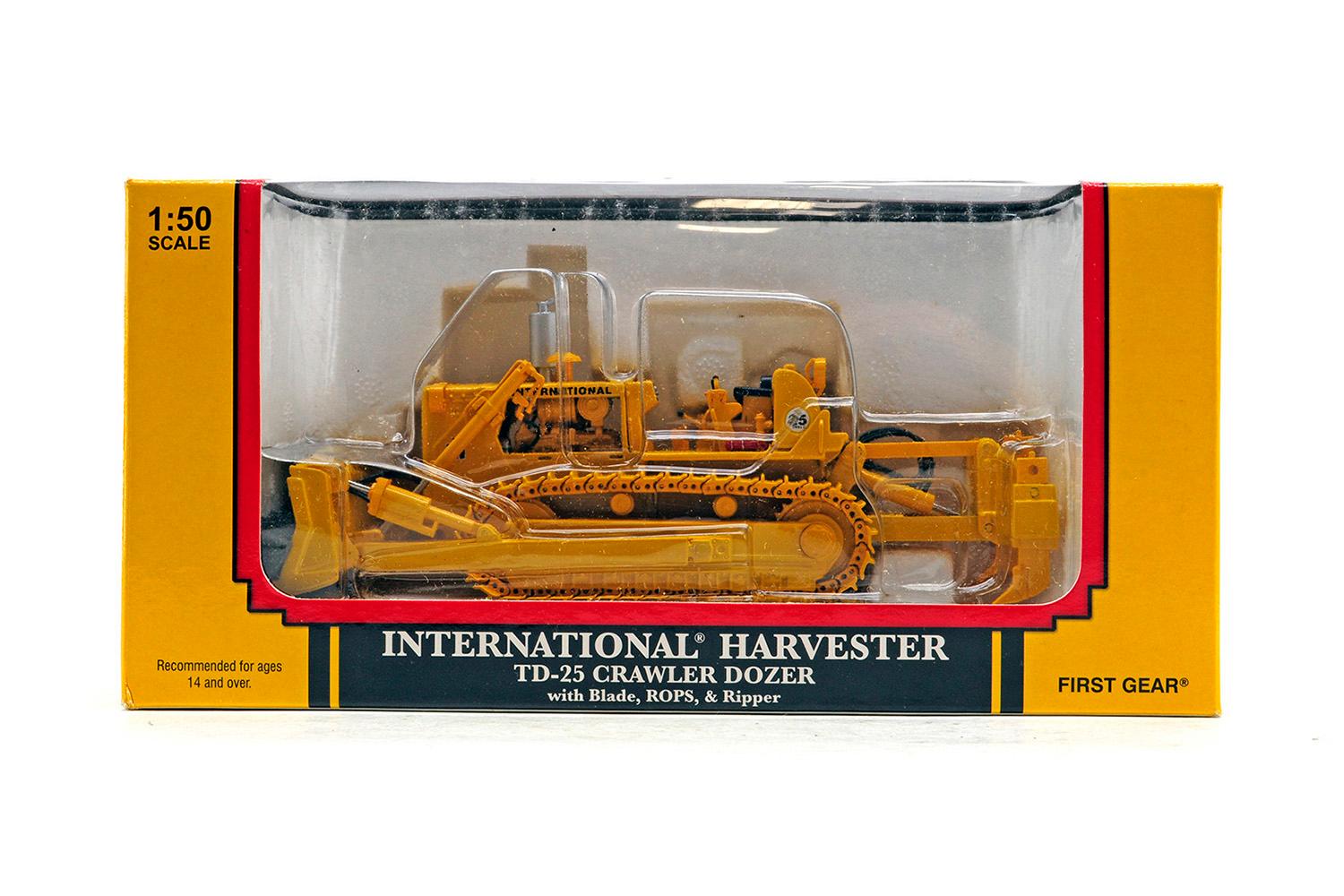 International TD-25 Dozer w/Ripper