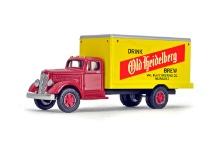 White 3000 Streamliner Beer Truck - 1:55