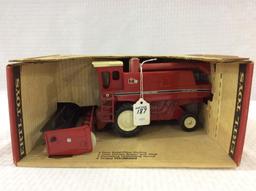 Ertl 1/16th Scale Internationl Axial-Flow Combine