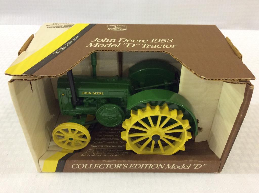 Lot of 2 Ertl 1/16th Scale John Deere Tractors in