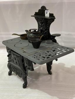 Child's Cast Iron Stove-Missing 2-Burner Covers