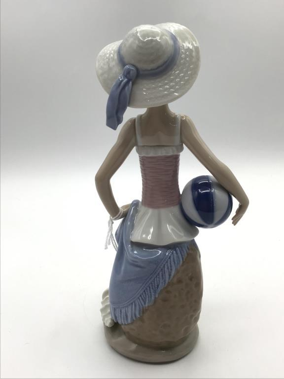 Lladro Summer Girl #5219 Figurine w/ Box