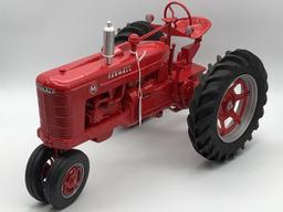 Ertl 1/8th Scale Farm Progress Show