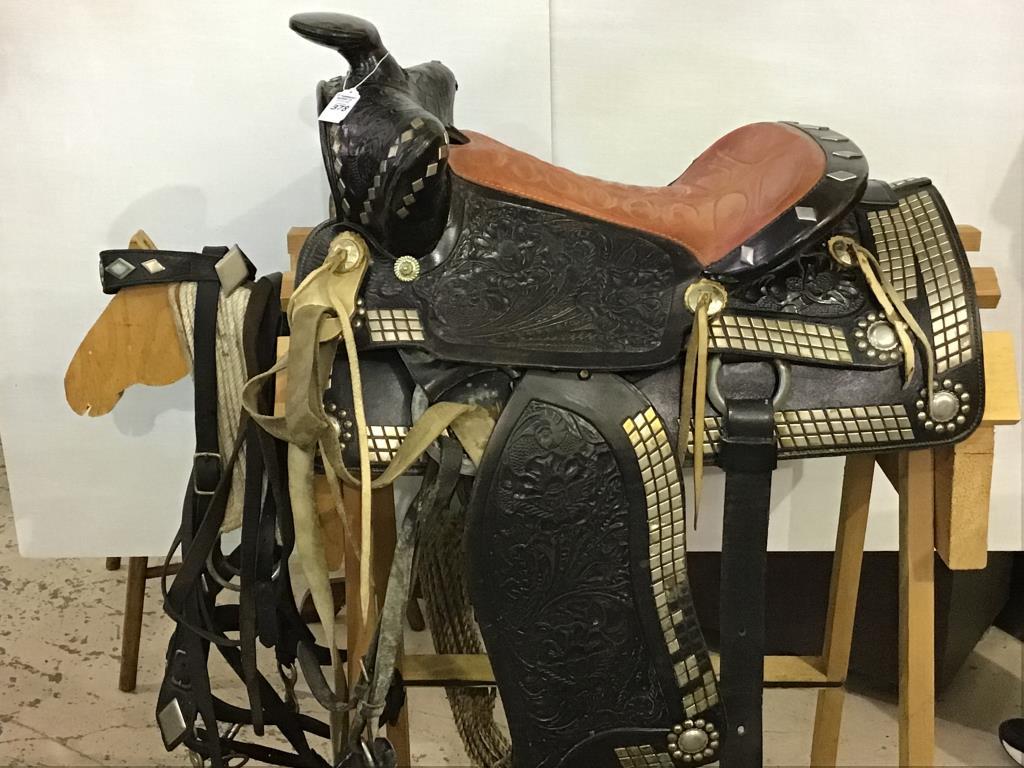 Very Nice Western Saddle w/ Fancy Silver