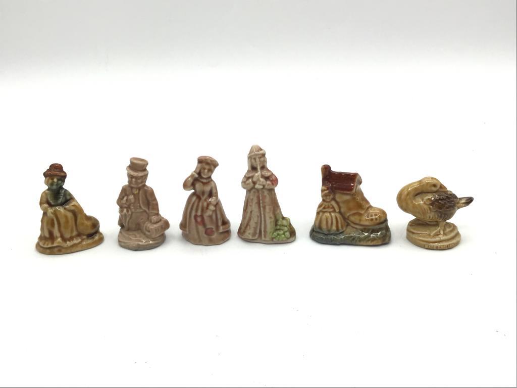 Set of 36 Miniature Various Wade English Porcelain