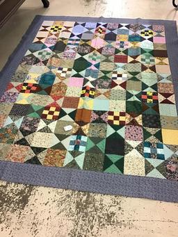 Very Nice Cinderella Pattern Quilt w/