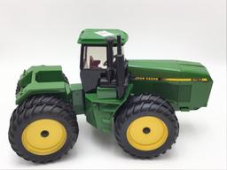 John Deere 1/16 Scale Toyt Tractor-8760 4WD-1988