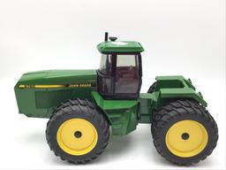 John Deere 1/16 Scale Toyt Tractor-8760 4WD-1988