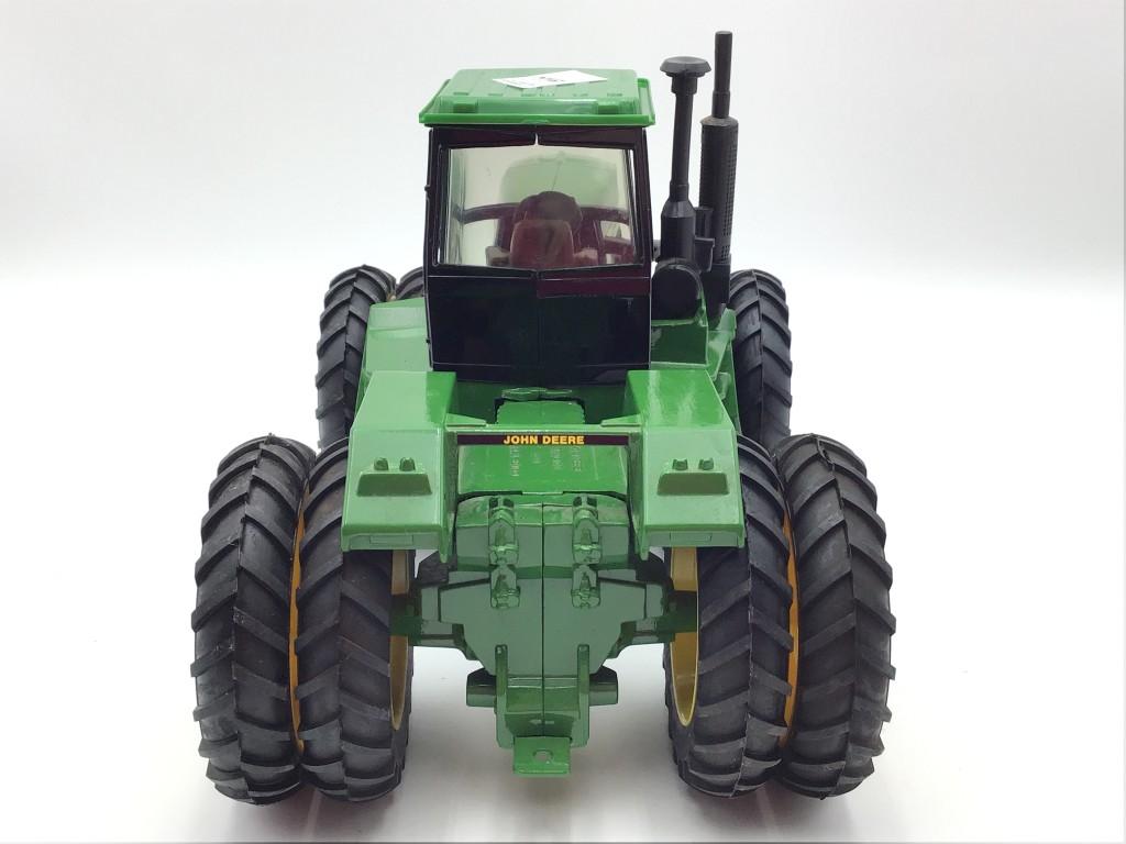 John Deere 1/16 Scale Toyt Tractor-8760 4WD-1988