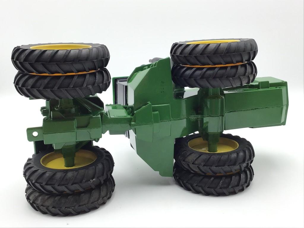 John Deere 1/16 Scale Toyt Tractor-8760 4WD-1988