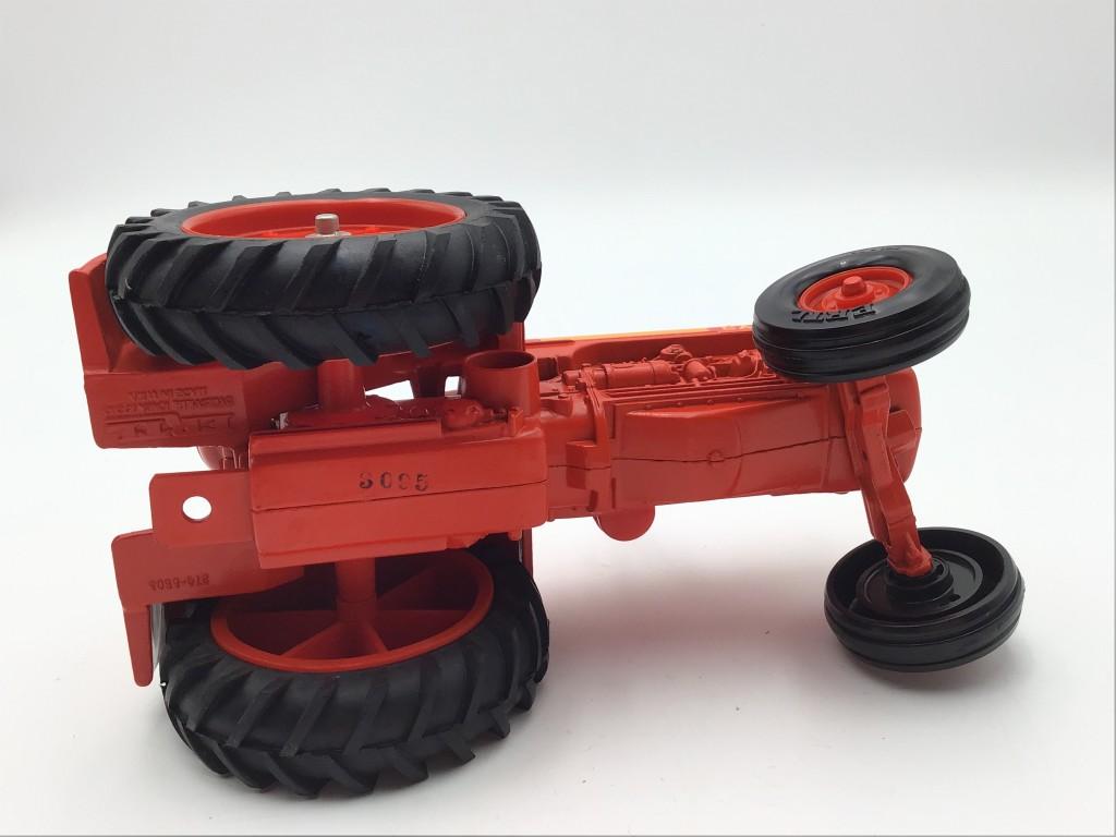 Lot of 2-1/16 Scale Case Toy Tractors Including