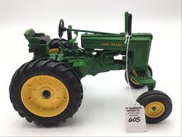 1/16 Scale John Deere G Toy Tractor by Ertl