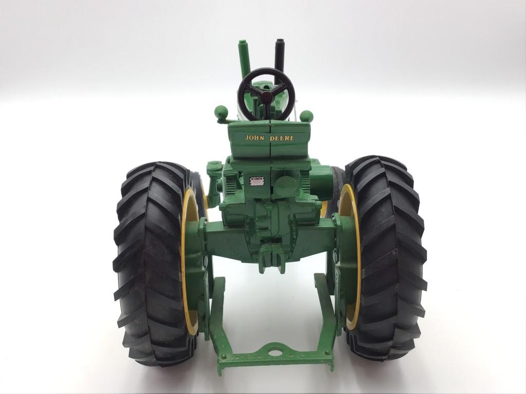 1/16 Scale John Deere G Toy Tractor by Ertl