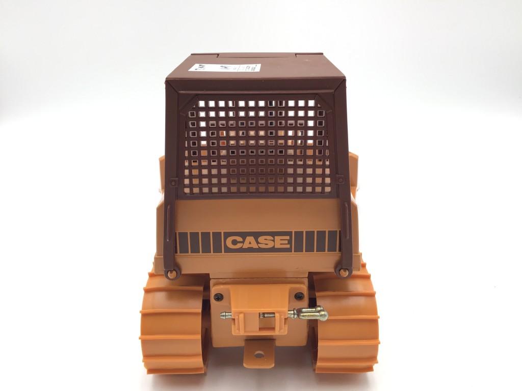 Lot of 2 Case Toys Including 850G Long Track