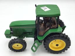 1/16 Scale John Deere 7600 Toy Tractor