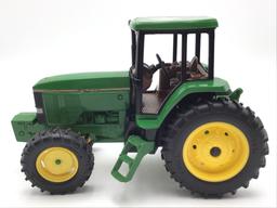 1/16 Scale John Deere 7600 Toy Tractor