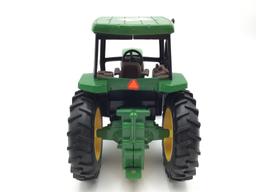 1/16 Scale John Deere 7600 Toy Tractor