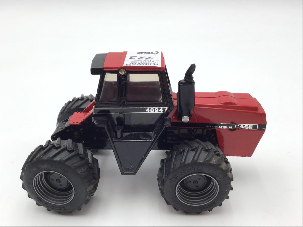 Group of Smaller Scale Case & Versatile Toy