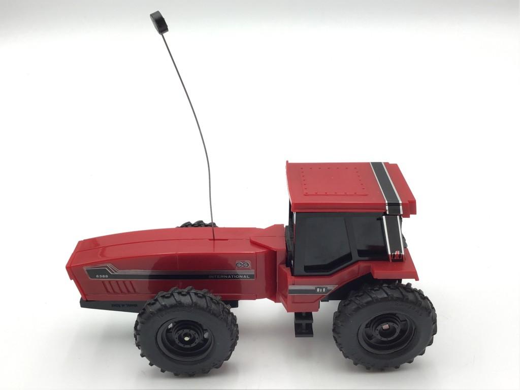 Group of Smaller Scale Case & Versatile Toy