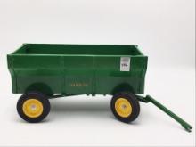 Like New Lg. 1/8 Scale John Deere Wagon