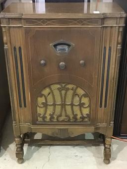 Vintage Majestic Floor Model Radio