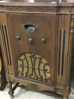 Vintage Majestic Floor Model Radio