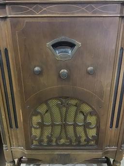 Vintage Majestic Floor Model Radio