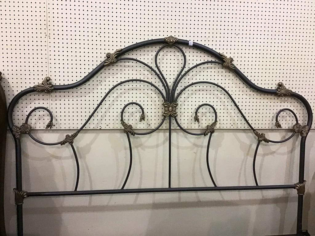 King Size Metal Headboard w/ Rails